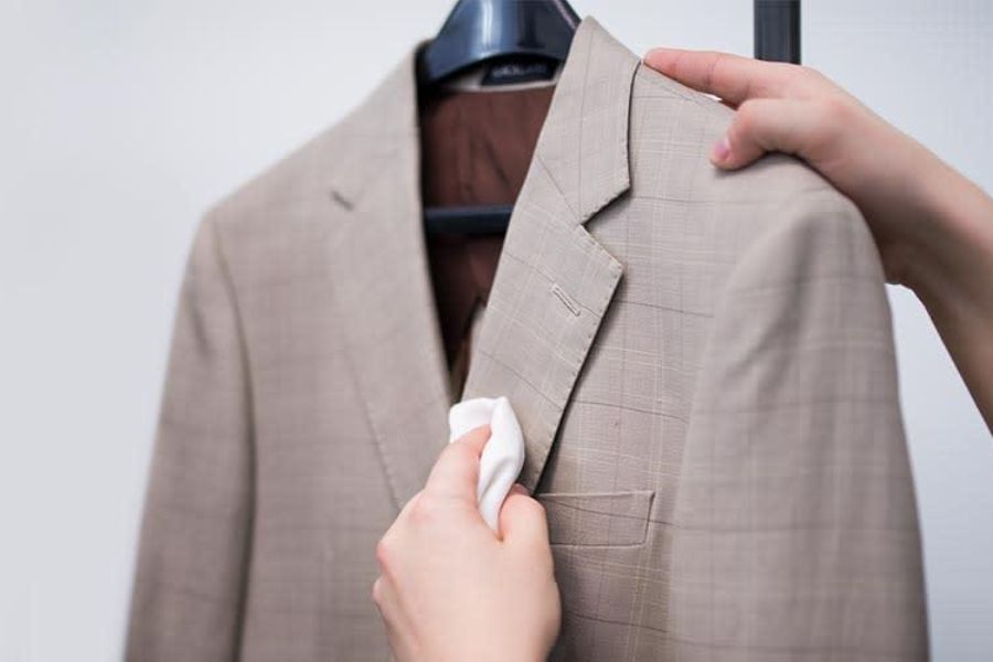 Dịch vụ giặt hấp áo vest Bình Thạnh Latusa nhanh chóng, tiện lợi, bảo vệ áo và giữ vẻ mới lâu dài.