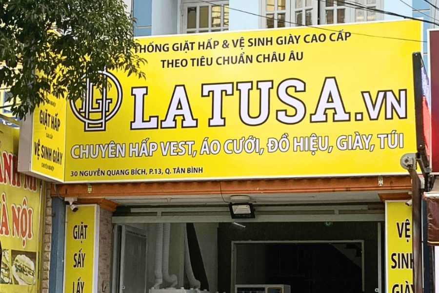 Với quy trình “1 khách - 1 máy”, quần áo được giặt riêng, giao nhanh, tiện lợi cho người bận rộn.